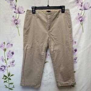GAP Khaki Mid Rise Capris